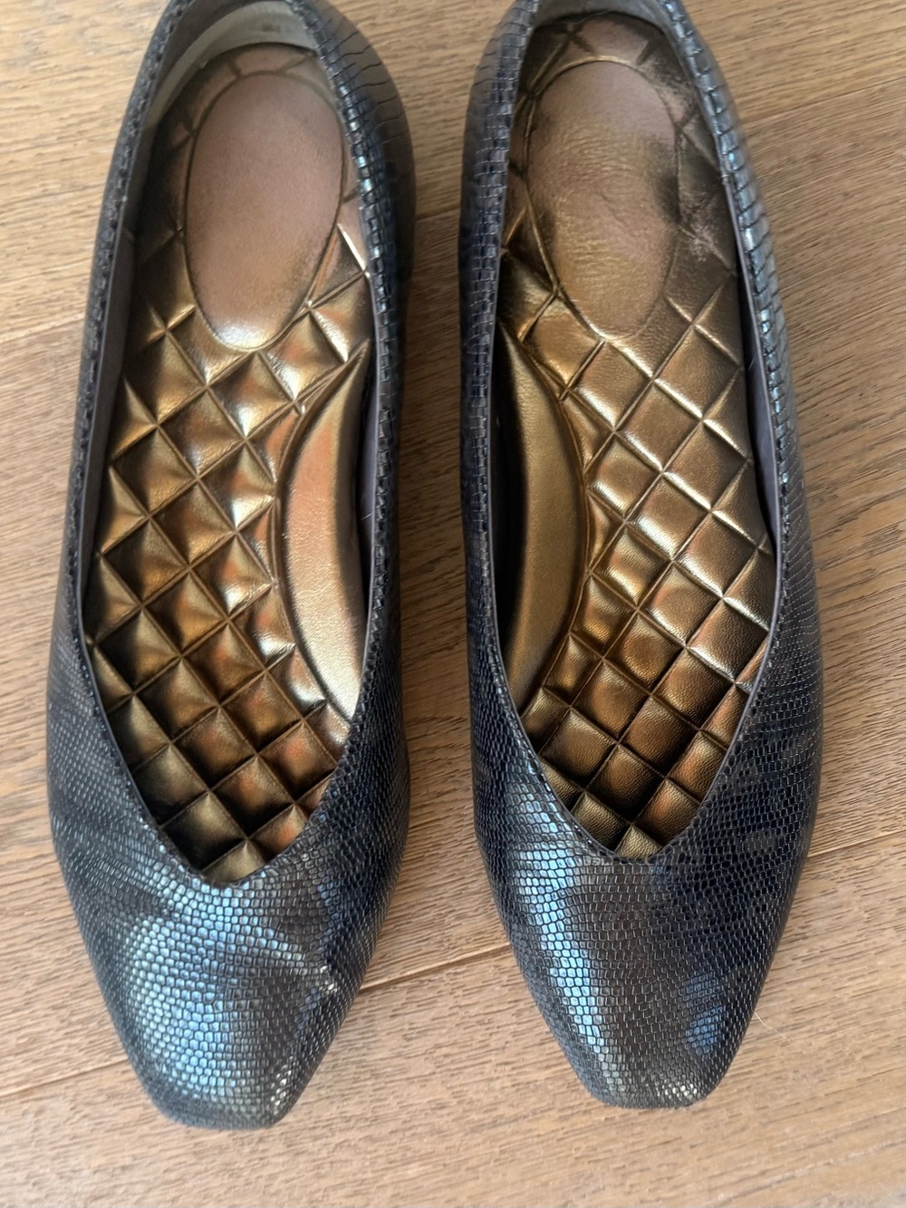 EUC Birdies Brown Textured Pointed-Toe Quilted Insole Flats size 8.5